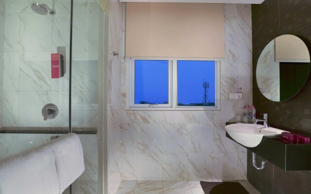 Brits Hotel Puri Indah