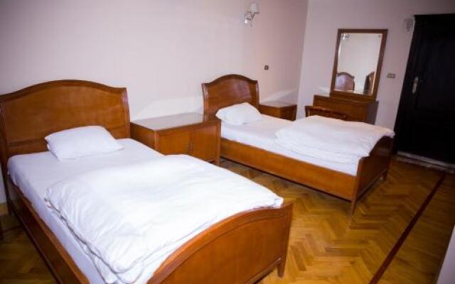 Tohfa Luxury Apartment