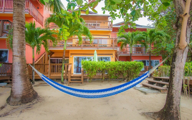 Casa Tortuga Buceadora 2 Bedroom Condo by Redawning