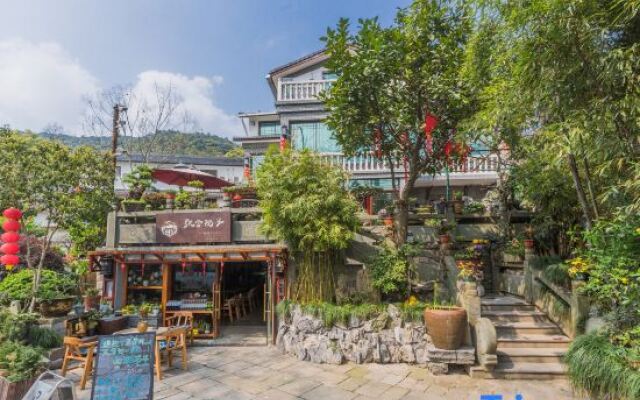 Zhangshe Courtyard Hotel