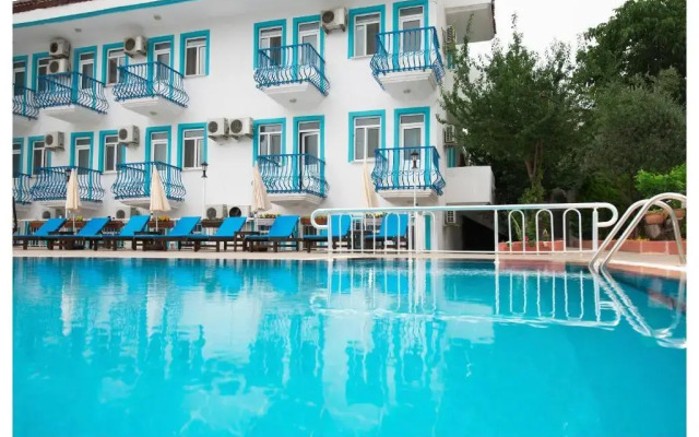 Mavi Yaprak Hotel