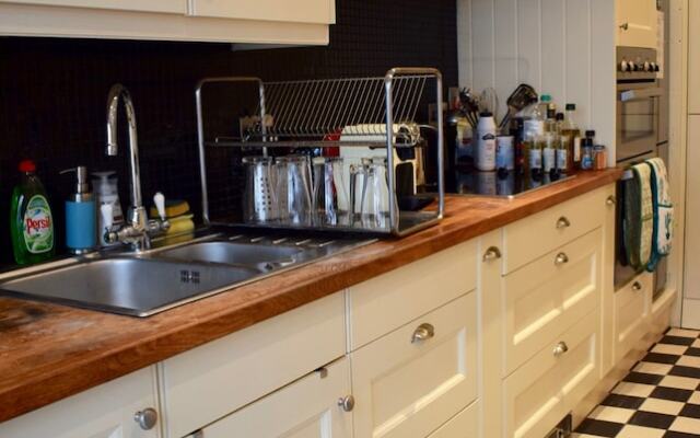 3 Bedroom House Near Portobello