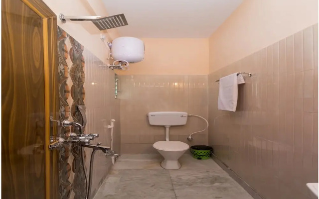 OYO 11379 Jams Guest House