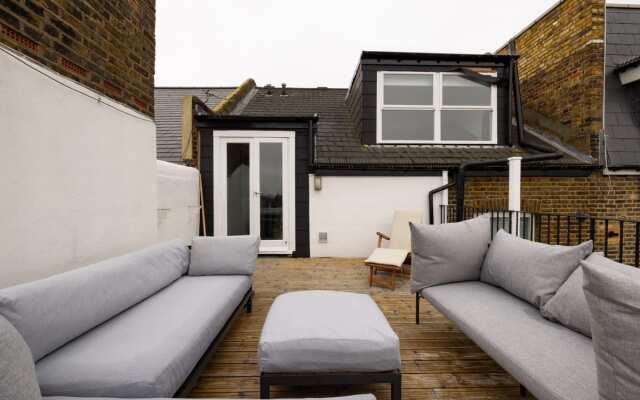 The Clapham Chambers - Stunning & Bright 3BDR Flat with Terrace