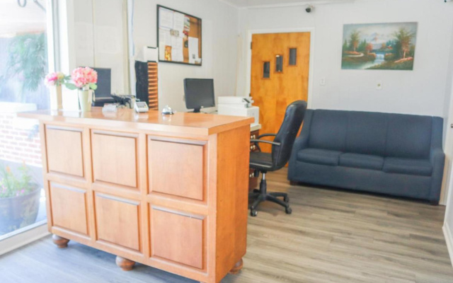 The Lancaster Motel By OYO Ronks near Paradise