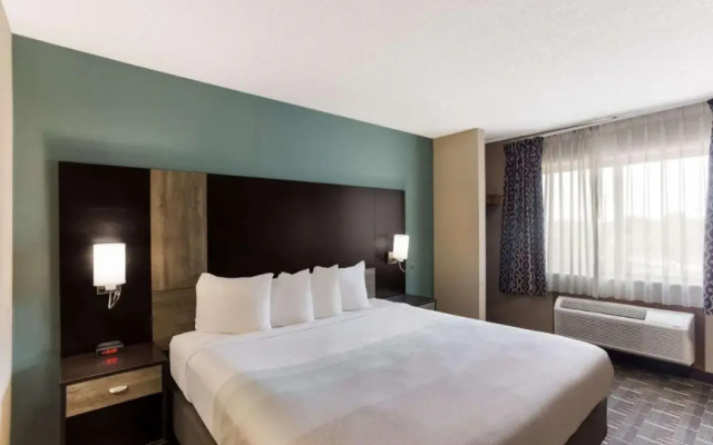 Quality Inn Galesburg near US Highway 34 and I-74