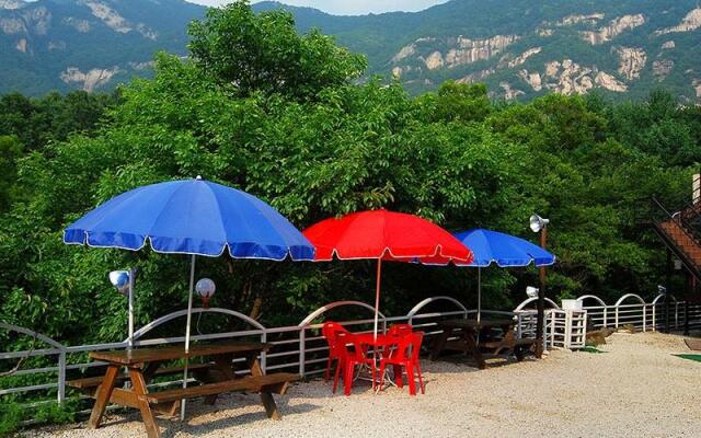 Pocheon Yeohaeng Sketch Pension