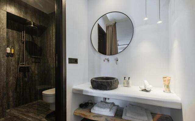 She Mykonos- Luxury Apartments