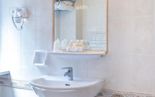 Renaissance Zürich Tower Hotel