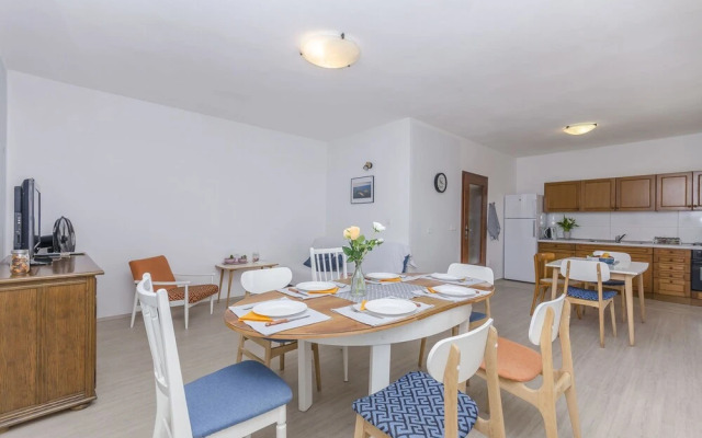 Apartments and Rooms Antee