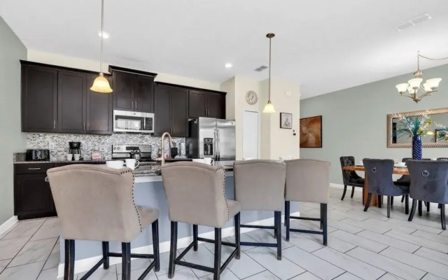 4804crusoe 4 Bedroom Townhouse