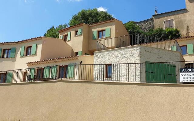 Maison de 3 chambres avec terrasse amenagee et wifi a Esparron de Verdon