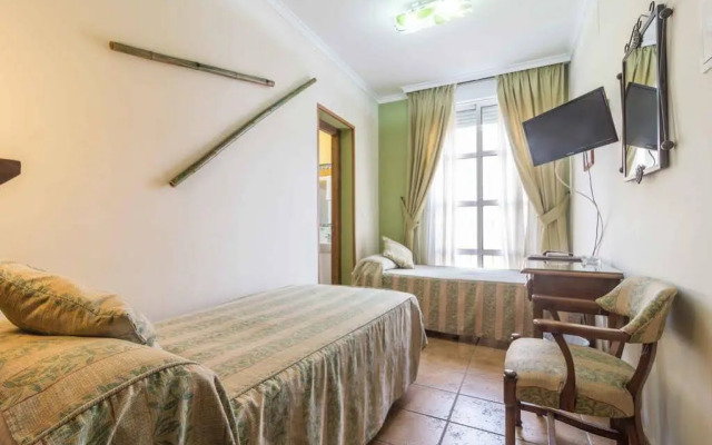 Hostal Costa Luz