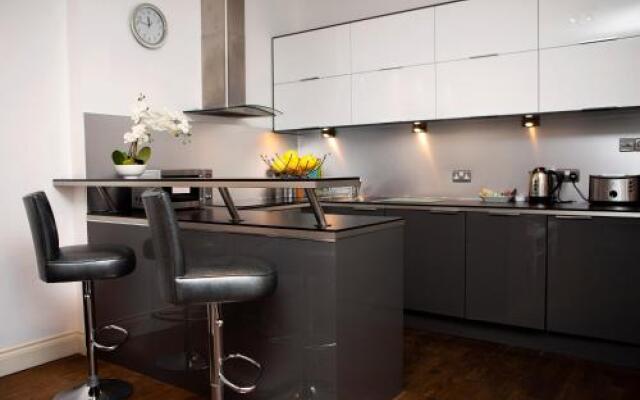 Apt 1, Trafalgar Square (1St Floor)