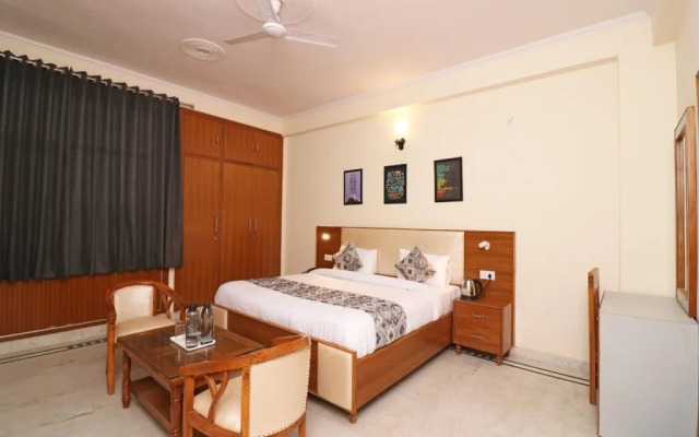 Capital O 15124 Vizima Crossroad