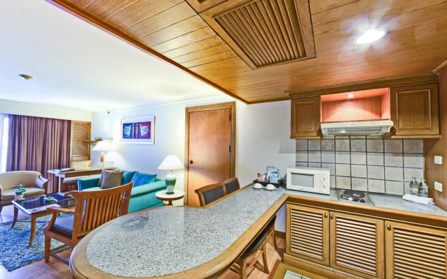 Silom Serene, a Boutique Hotel