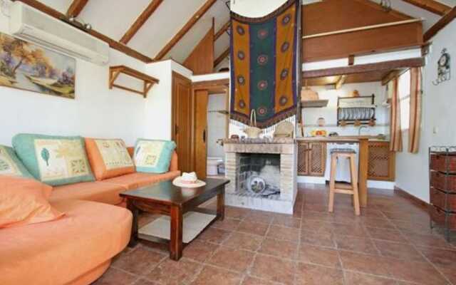 Zahora 101280 2 Bedroom Apartment By Mo Rentals