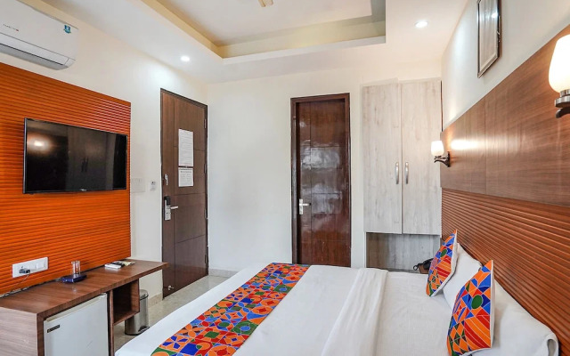 Fabhotel Grace Inn