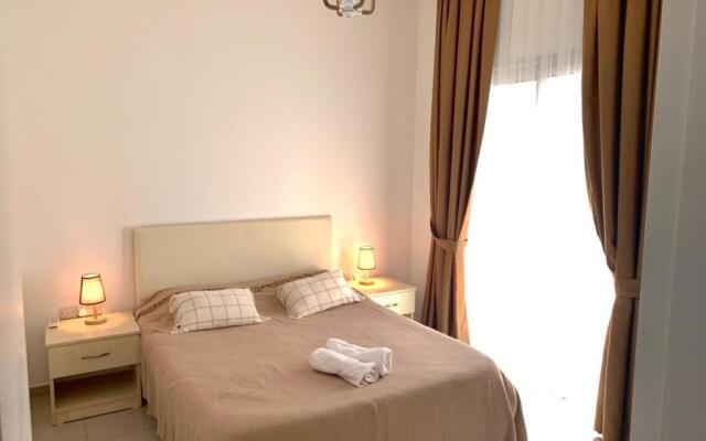 Beautiful & Quiet Two-Bedroom Apartment with Private Garden Lukomorye C1