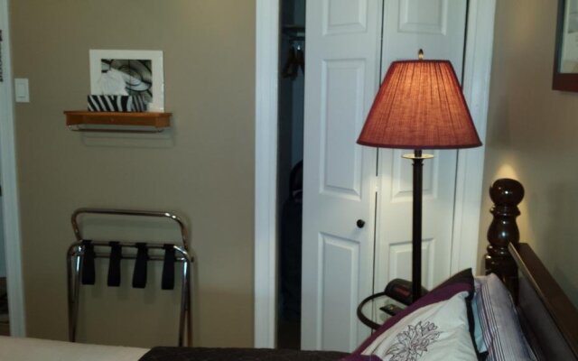 Northwest Lodge Bed & Breakfast