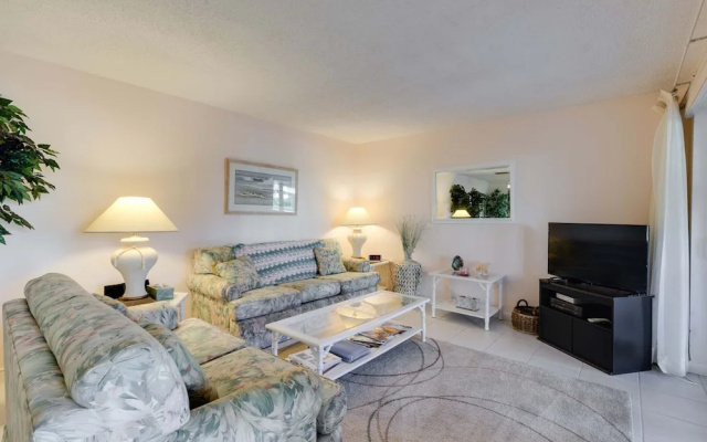 Bonita Beach 154E