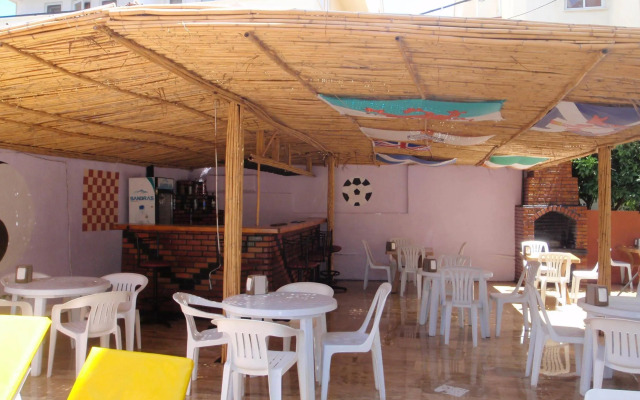 Aloe Apart Hotel