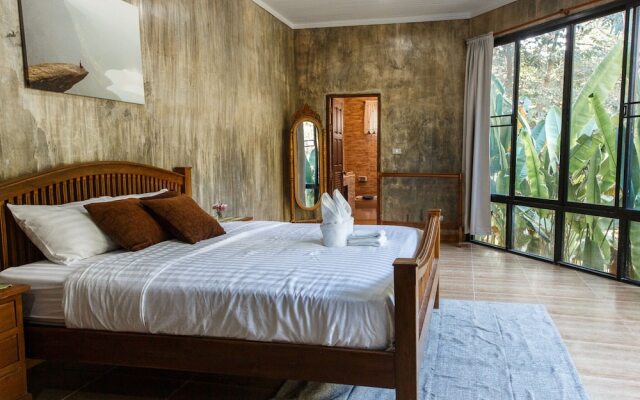 The Stream House at Mae Kampong