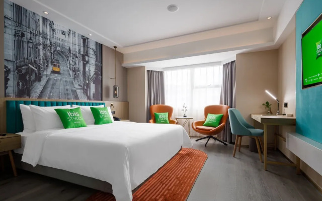 Kaigaosi Hotel (Guangzhou Railway Station Subway Station Baima Clothing City)