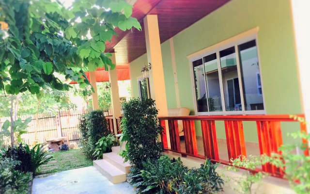 Ruen Narisra Resort