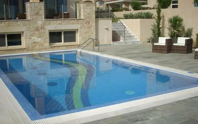 Amorosa Villas