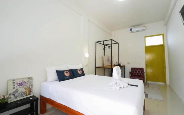 RoomQuest Hotel Pratunam