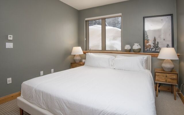 Timberfalls 1902 2 Bedroom Condo by RedAwning