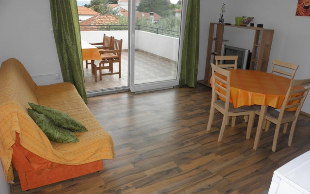 Ante - Free Parking - A1