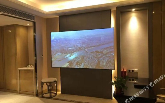 Sweet Fruit Charm International Hotel (Foshan West Station Shati Airport Store)