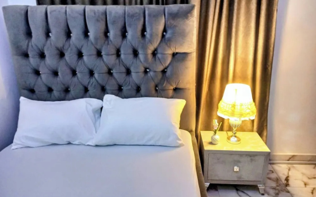 Lovely 2-bedroom Serviced Apartment With a Balcony