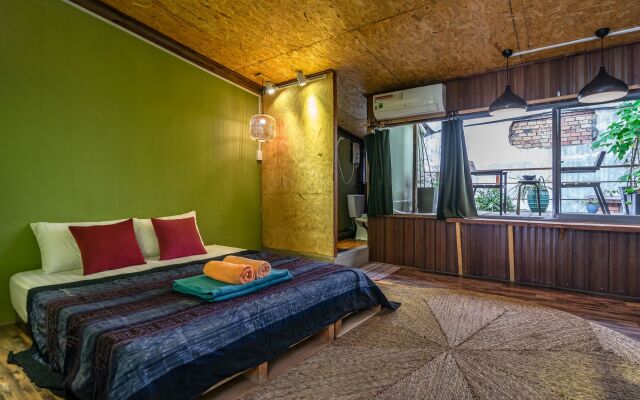 HoLo Opera Saigon Serviced HomeStay