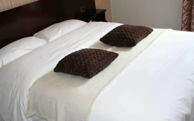 Altess Hotel