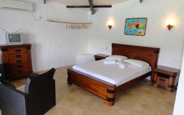 Lazare Picault Hotel
