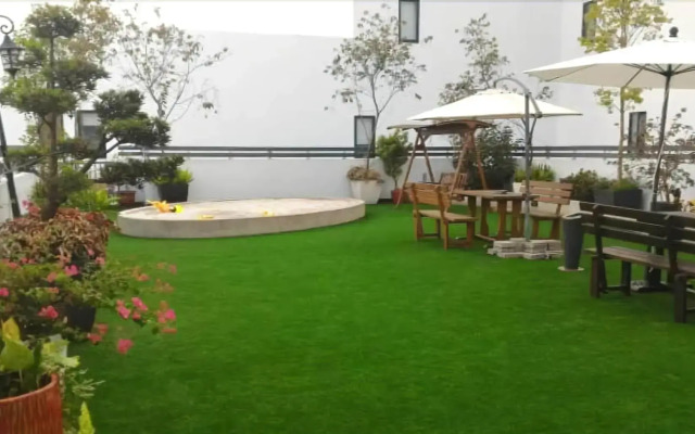 Uher Luxury Resort & Hotel