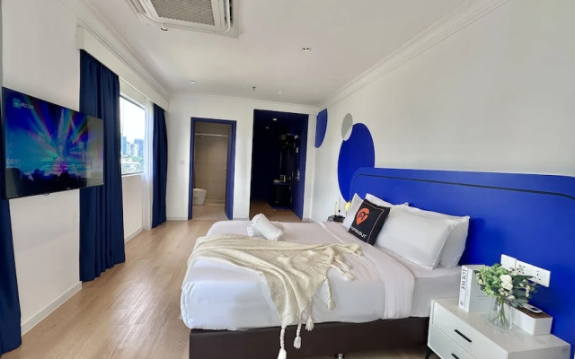 Ukiyo Hotel by manatidur