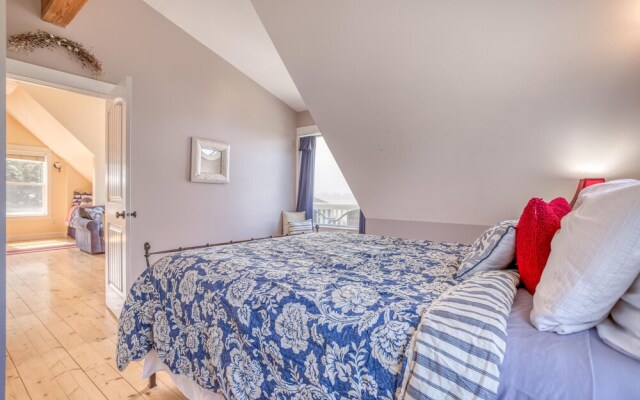 Baywood Shores Bed & Breakfast