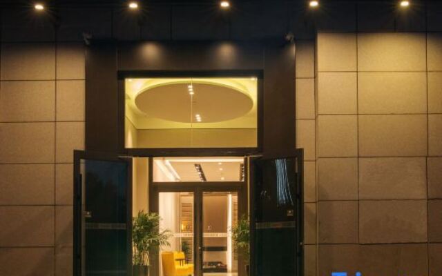 Home Inn Plus (Xi'an High Tech Zone Jinye No. 1 Zhangba No. 4 Subway Station Store)