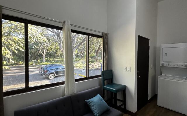 Peaceful Apartment in Tamarindo, 50m to the Beach