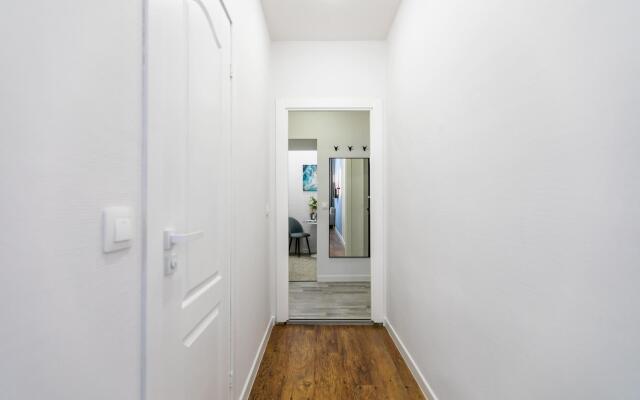 FlatStay on 13/48 Potemkinskaya Street