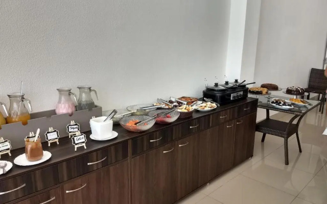 Flat de 1 quarto - Muro alto Condomínio Clube