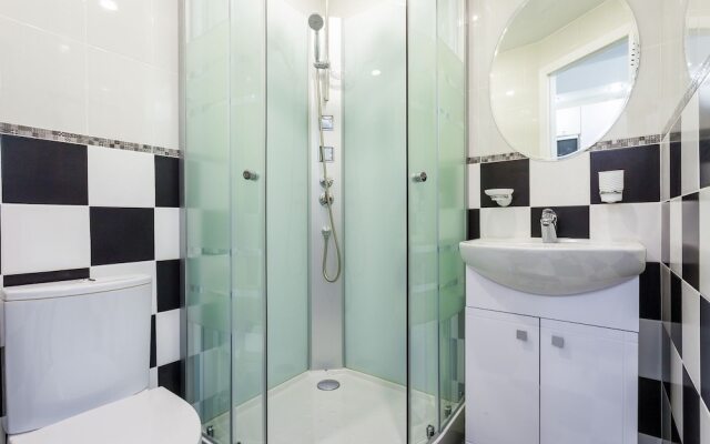 Apt on Chetvyortaya Sovetskaya 8 ap17