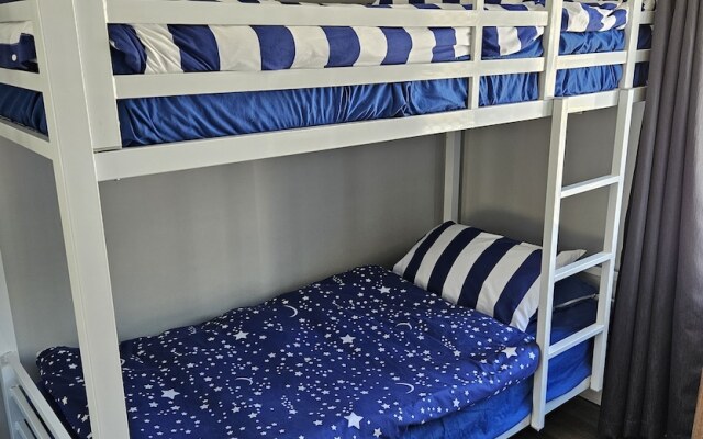 3 Bedroom Surfers Paradise Apartment