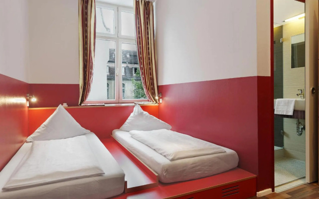 Ballhaus Berlin Hostel