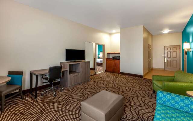 La Quinta Inn & Suites by Wyndham Midland North