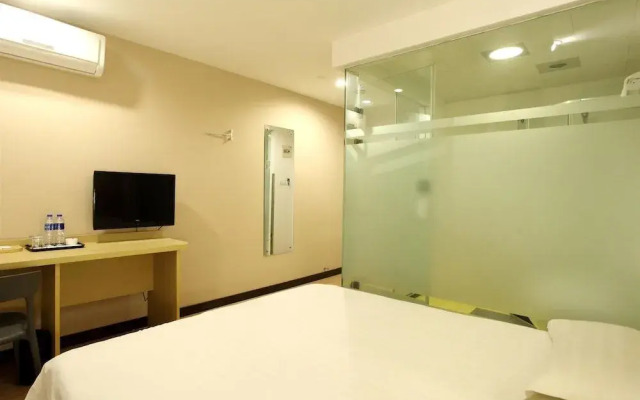 Changshu Weijing Hotel